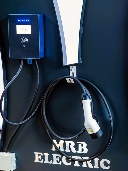MRB Electric - 15 ani de inovatie in proiecte electrice si fotovoltaice